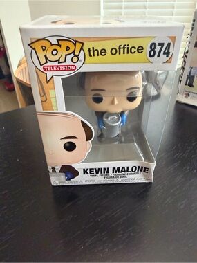 Funko Pop! The Office Kevin Malone Vinyl Figure - White/Blue/Yellow
